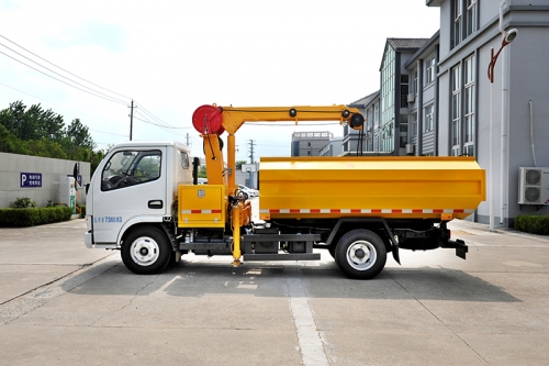 阿拉爾東風(fēng)7t清淤車